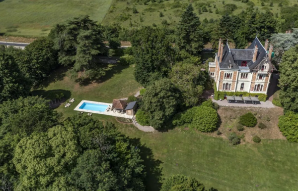 grounds of the chateau from above