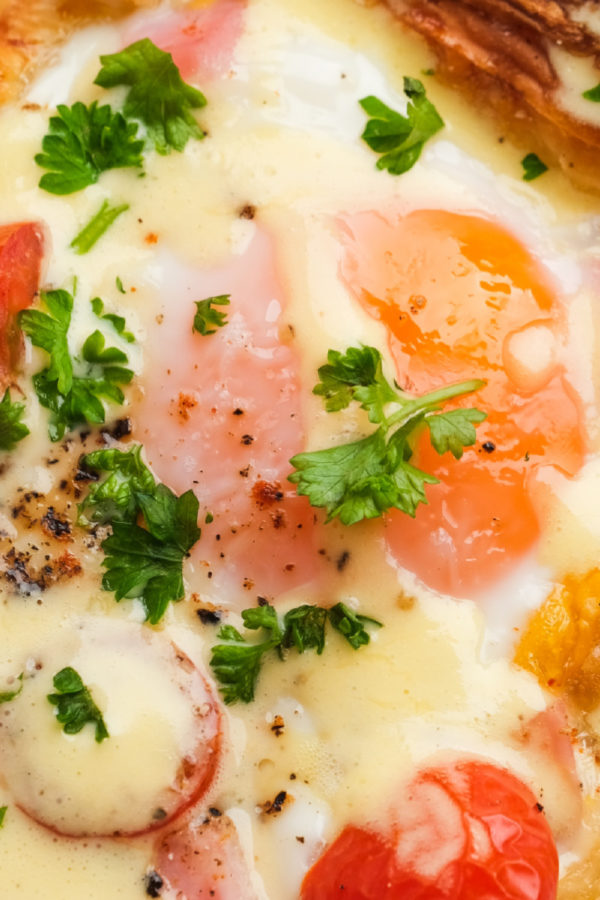 baked eggs and ham