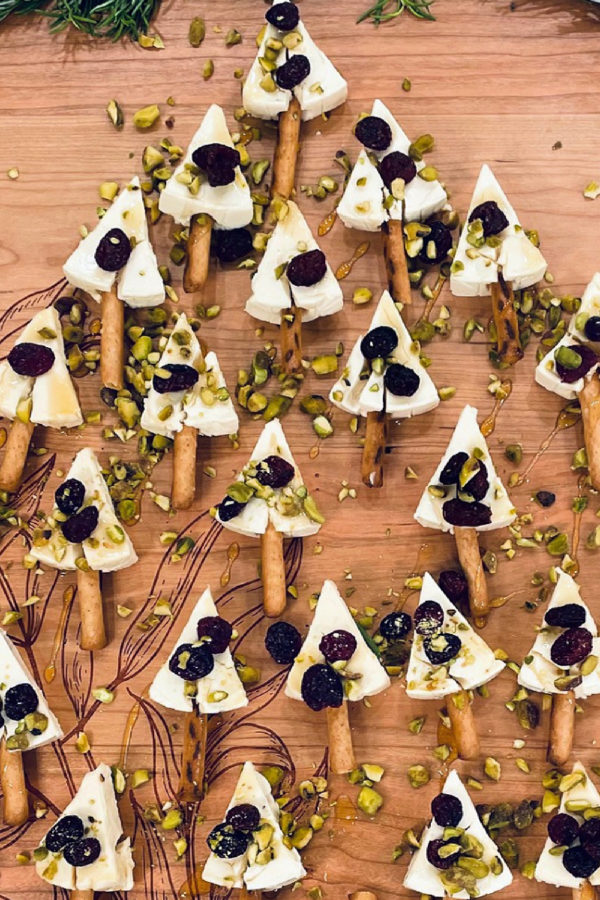 cheese trees shaped into a Christmas tree