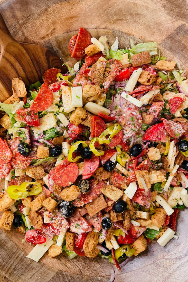 a salad with pizzas ingredients