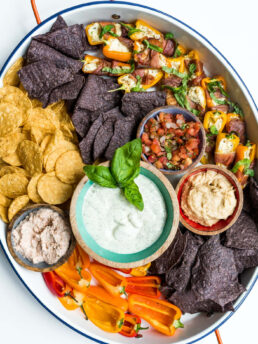 Easy Summer Chip and Dip tray