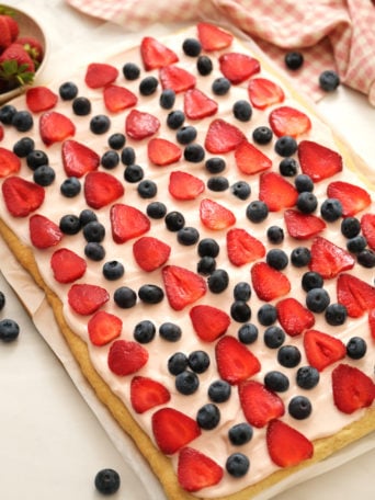 a 4th of July Fruit Pizza