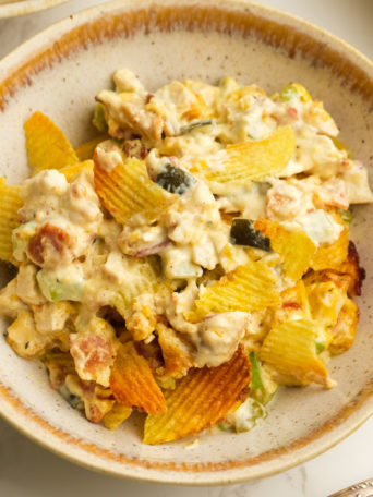 chix salad with chips