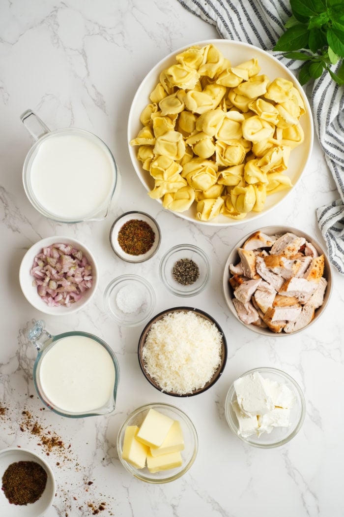 ingredients to make Alfredo Tortellini Chicken