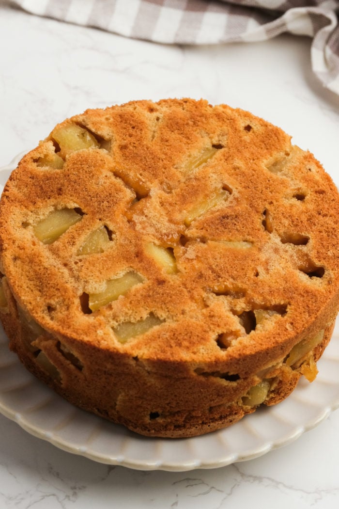 a baked apple cake