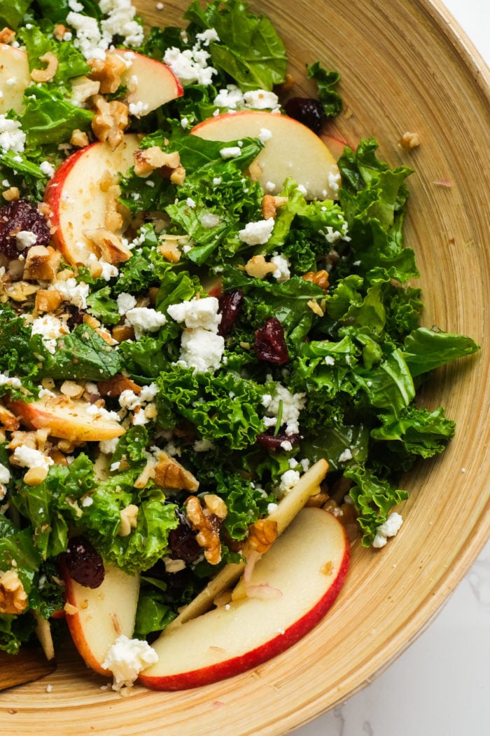 an easy kale salad with apples slices