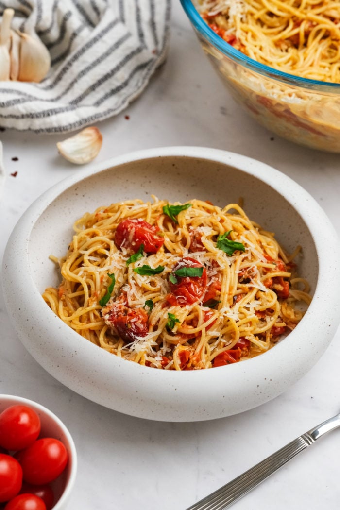 a bowl of creamy Roasted Tomato Pesto Pasta