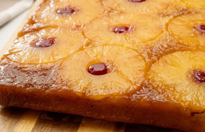 cake with pineapple