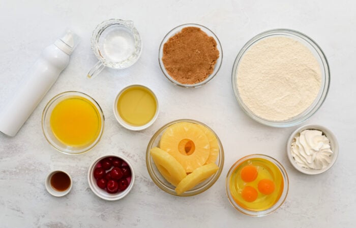 ingredients to make Upside Down Pineapple Cake Recipe (Duncan Hines)