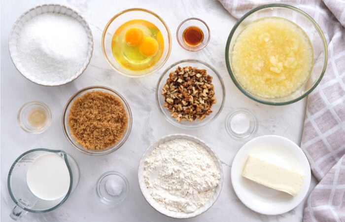 ingredients to make Granny Cake