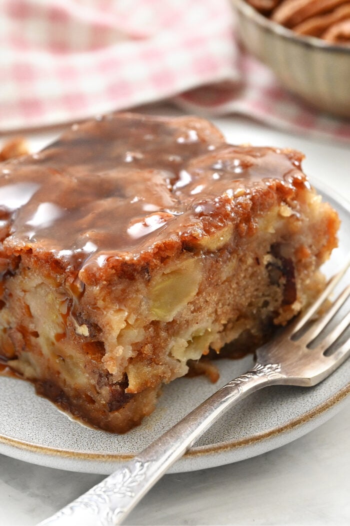 gooey Apple Pecan Cake with Caramel Glaze
