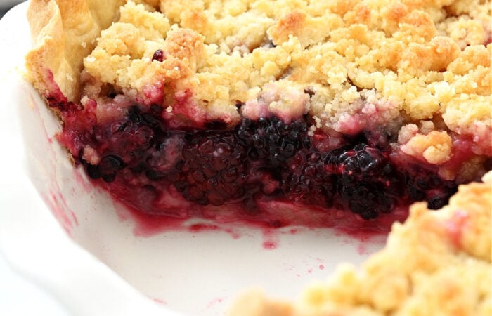 berry pie with crumble