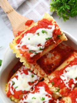 a veggie lasagna roll
