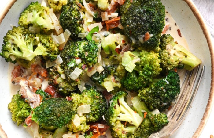 serving of broccolis