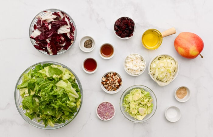 ingredients to make a Green Salad with Apples