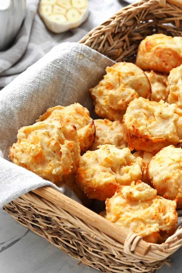 basket of dinner rolls