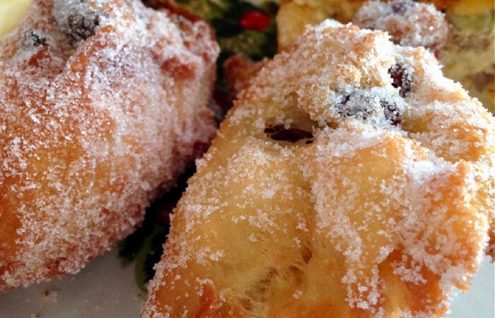 a Portzelky with raisins