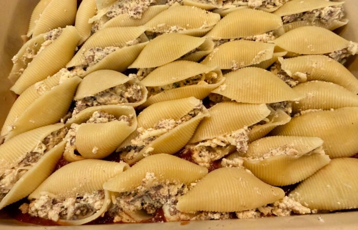 filled pasta shells with meat