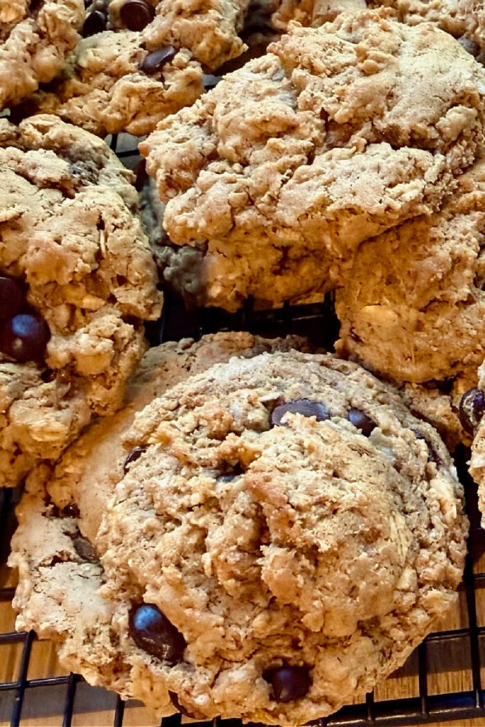 Peanut Butter and Oatmeal Cookies
