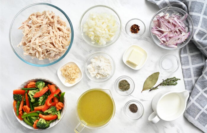 ingredients to make Crustless Chicken Pot Pie