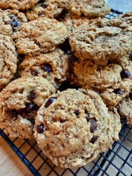 Peanut Butter and Oatmeal Cookies [Gluten-Free]