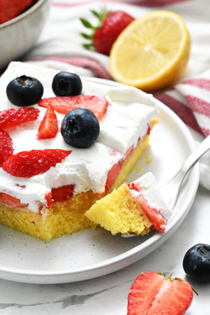 Easy Strawberry Shortcake Cake