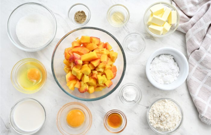 ingredients to make peaches and cream cake