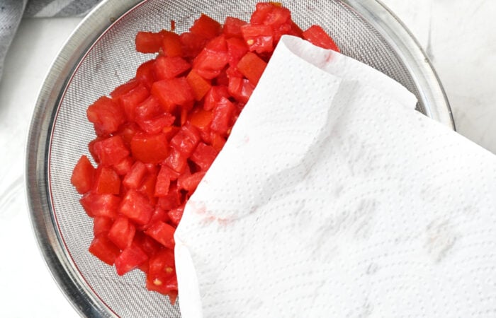 removing juices tomatoes