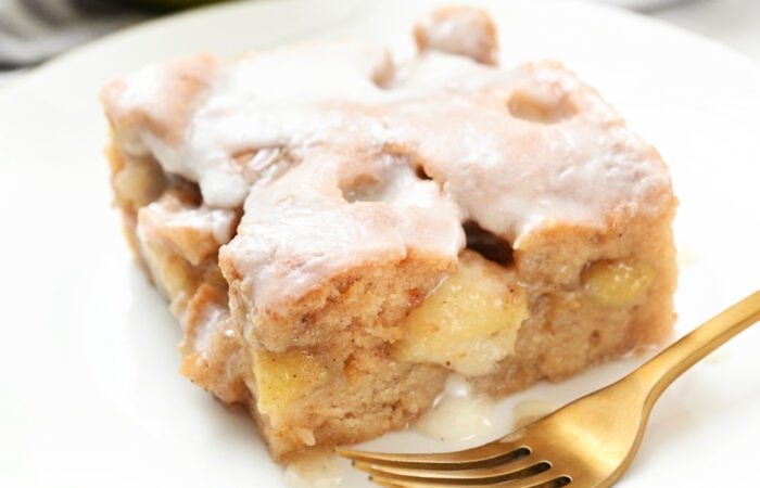 moist apple cake