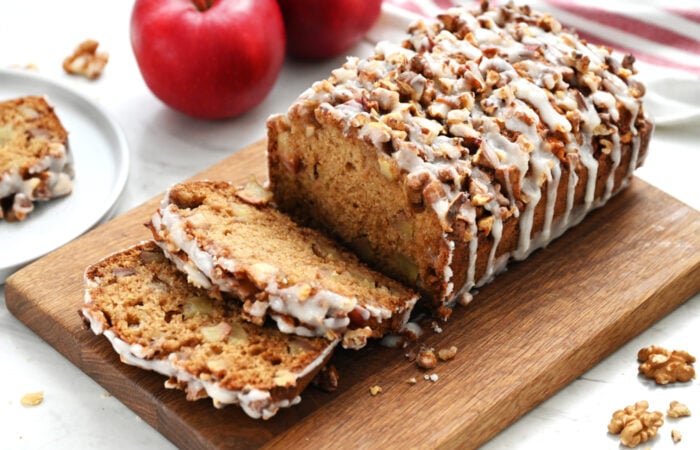 slice Amish Apple Bread